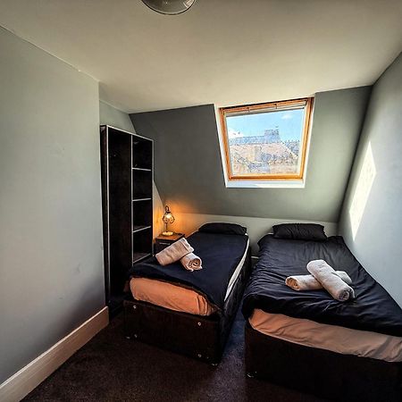 2 Bedroom Apartment In The Heart Of Newcastle - Spacious - Sleeps 7 Buitenkant foto