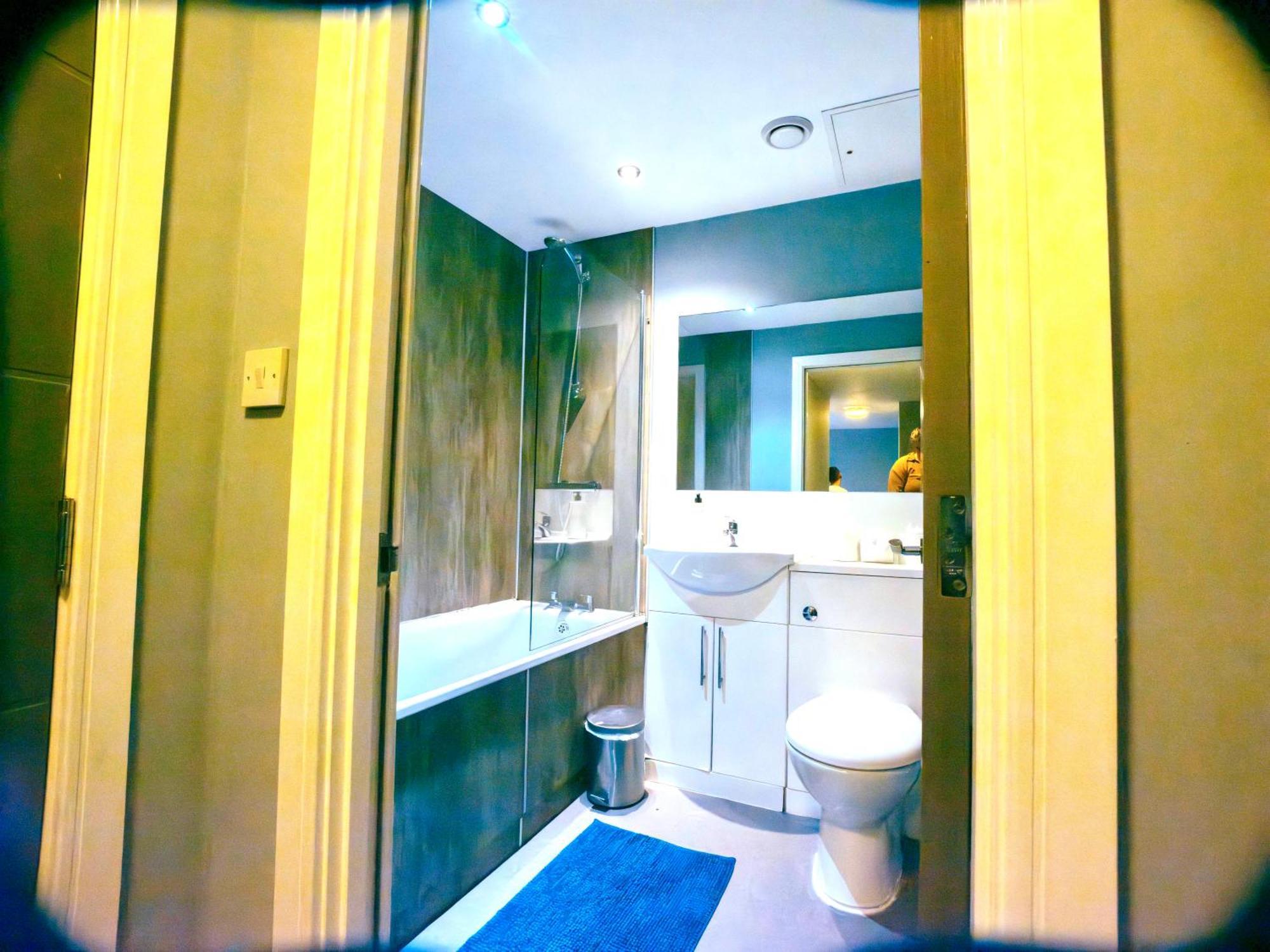2 Bedroom Apartment In The Heart Of Newcastle - Spacious - Sleeps 7 Buitenkant foto